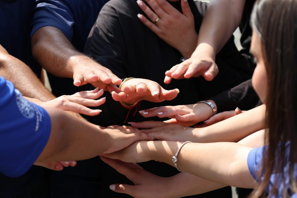 Activités collaboratives et ateliers créatifs renforçant la cohésion durable de l'équipe