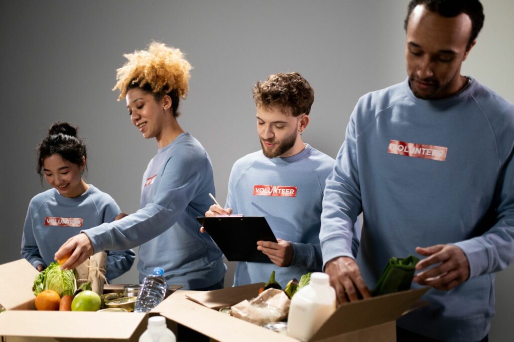 Co-creation de solutions avec des associations lors d un team-building solidaire